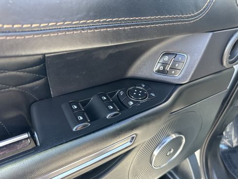 Used 2021 Ford Expedition Max Platinum image 12