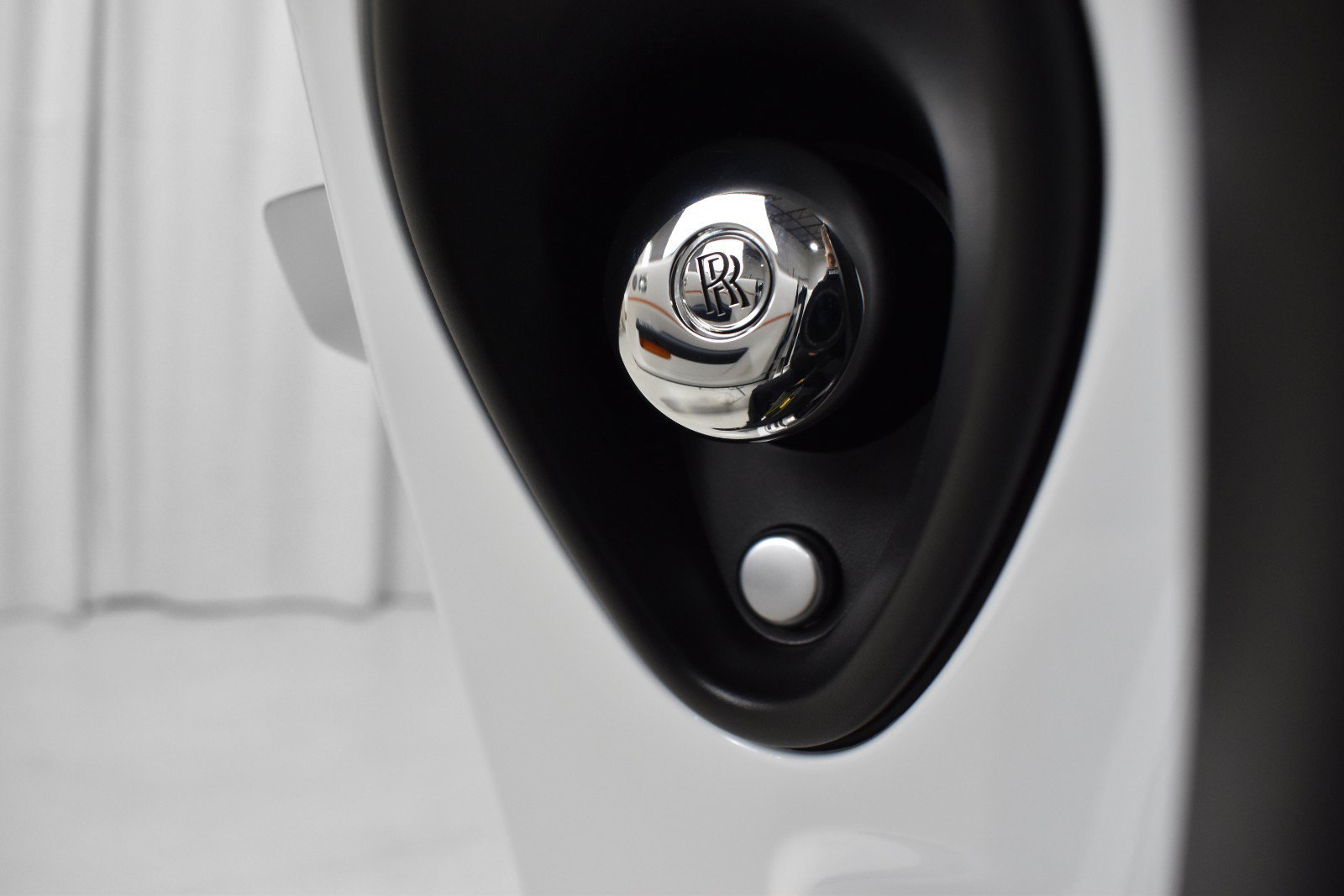 Certified 2020 Rolls-Royce Dawn RWD image 46