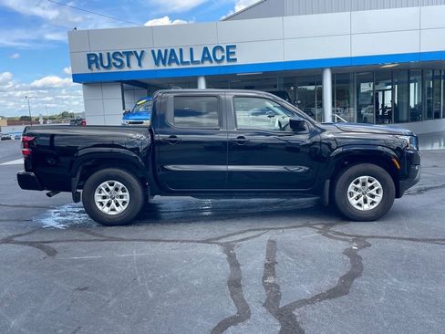 Used 2024 Nissan Frontier SV w/ Technology Package image 8