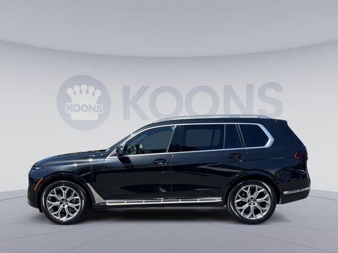 Used 2023 BMW X7 xDrive40i w/ Premium Package AWD/4WD image 2