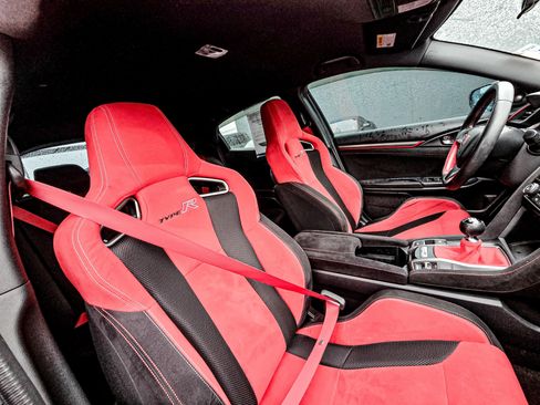 Used 2017 Honda Civic Type R image 15