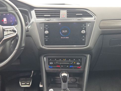 Used 2022 Volkswagen Tiguan SEL R-Line AWD/4WD image 16