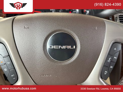 Used 2011 GMC Yukon Denali image 22