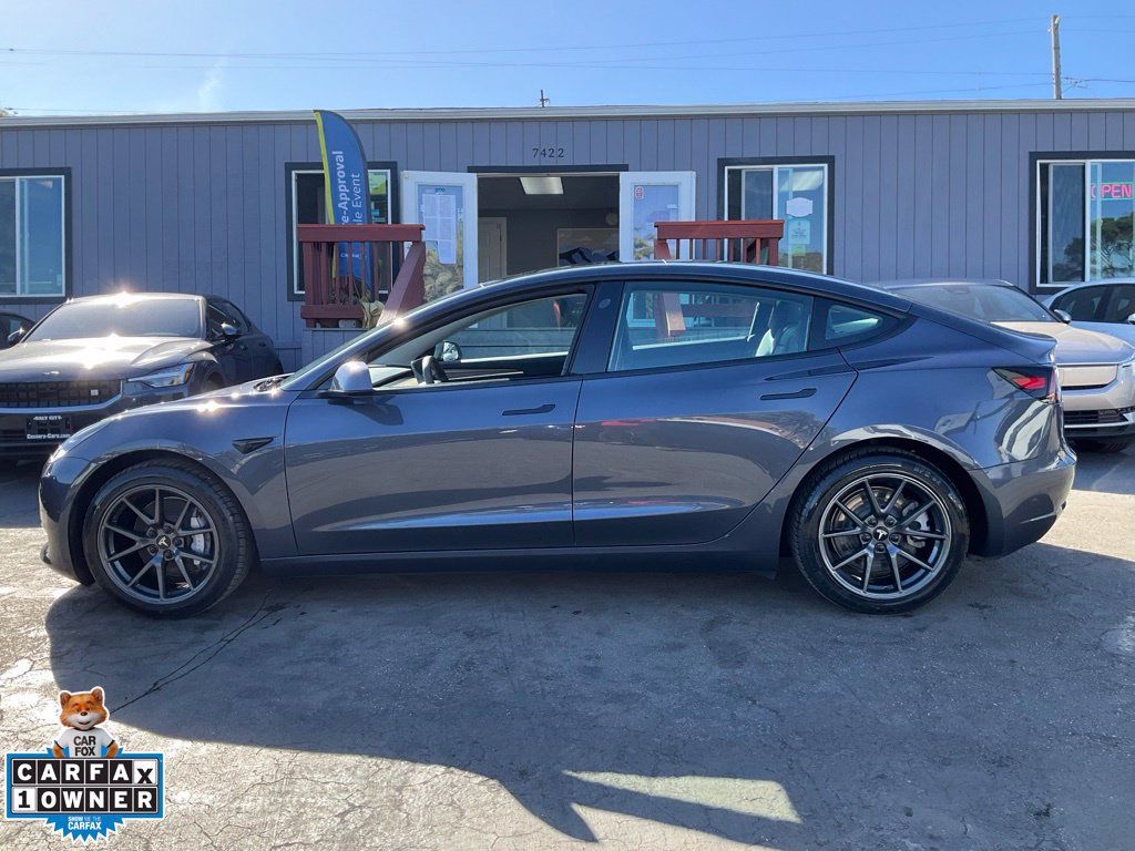 Used 2023 Tesla Model 3 Standard Range RWD image 5