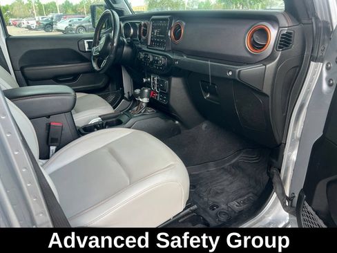 Used 2021 Jeep Gladiator Mojave w/ Dual Top Group AWD/4WD image 12