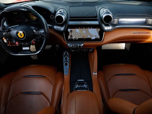 Used 2019 Ferrari GTC4Lusso T image 25