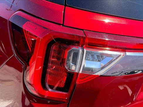 Certified 2023 GMC Acadia SLT w/ Technology Package image 28