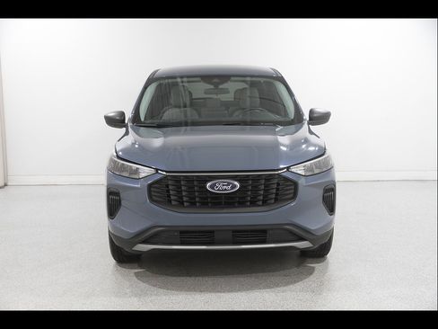 Used 2023 Ford Escape Active AWD/4WD image 2