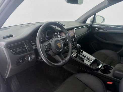 Certified 2023 Porsche Macan GTS AWD/4WD image 4