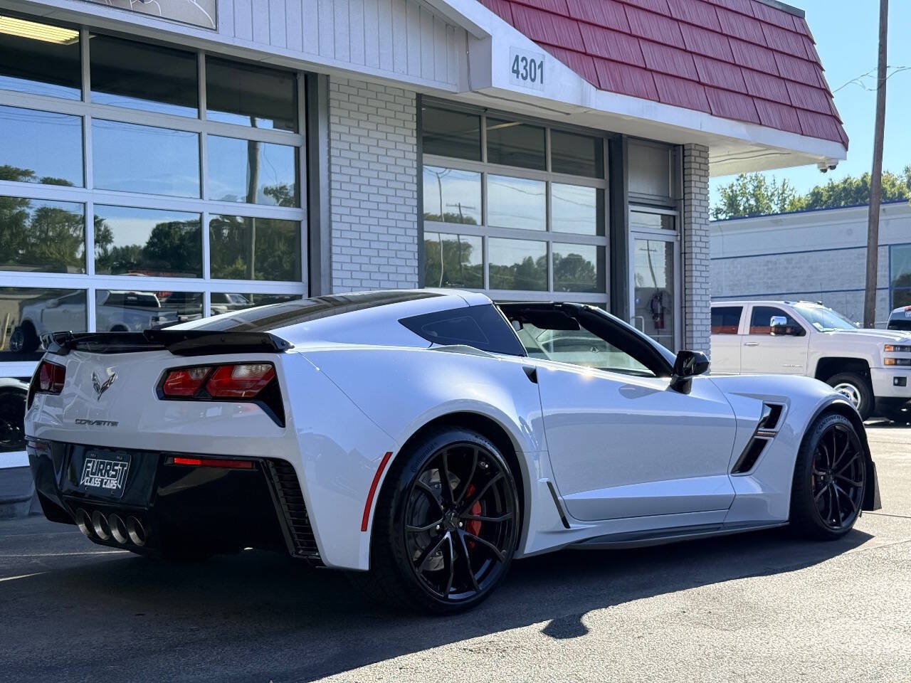 Used 2019 Chevrolet Corvette Grand Sport RWD image 3