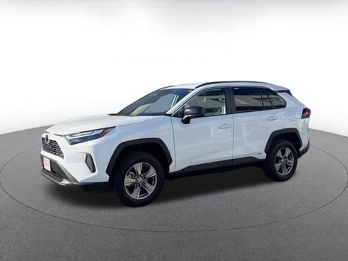 Used 2025 Toyota RAV4 LE image 8