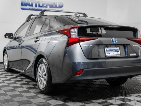 Certified 2022 Toyota Prius LE image 4