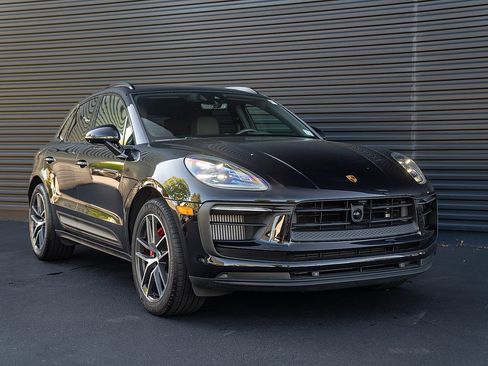 Used 2026 Porsche Macan S AWD/4WD image 28