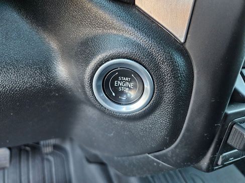 Used 2020 GMC Sierra 1500 SLE image 21