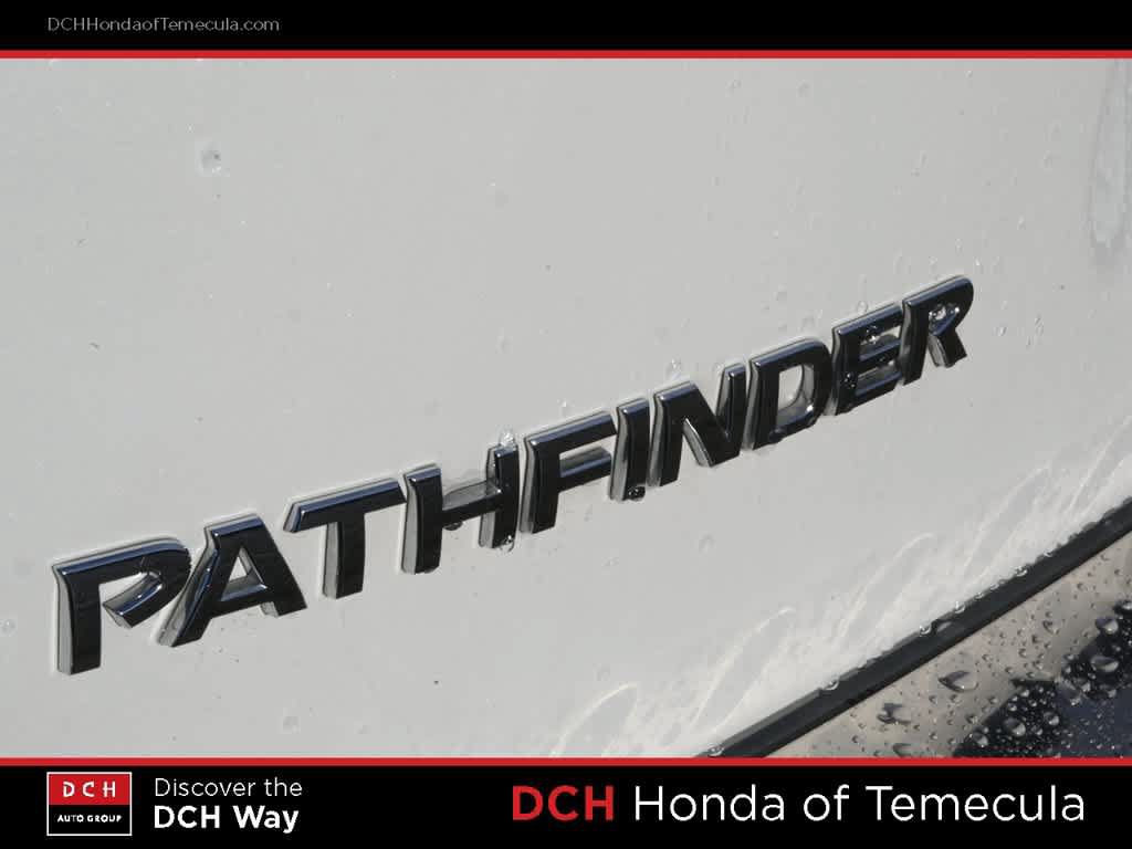 Used 2016 Nissan Pathfinder Platinum w/ Cargo Package FWD image 7
