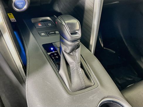 Used 2021 Toyota Venza Limited w/ Advanced Technology Package AWD/4WD image 17