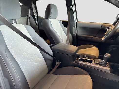 Used 2023 Toyota Tacoma TRD Off-Road image 25