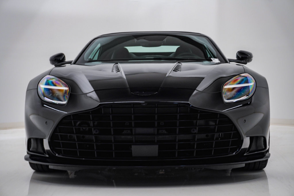 Used 2026 Aston Martin Vanquish Convertible RWD image 6