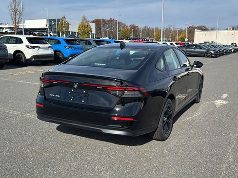 New 2025 Honda Accord SE image 5