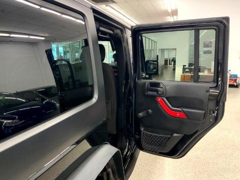 Used 2015 Jeep Wrangler Unlimited Sport image 31