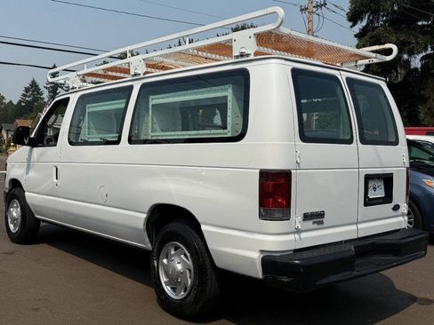 Used 2011 Ford E-350 and Econoline 350 XL w/ Interior Upgrade Pkg RWD image 4