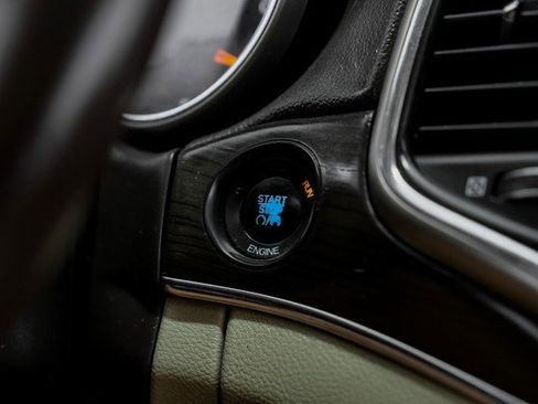 Used 2015 Jeep Grand Cherokee Overland RWD image 18