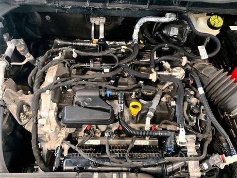 Used 2022 Ford Escape SE w/ Cold Weather Package image 32