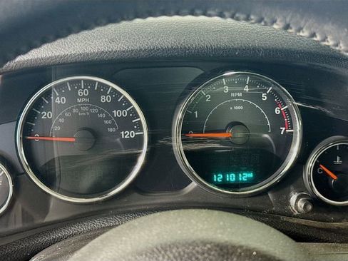 Used 2017 Jeep Wrangler Unlimited Sahara AWD/4WD image 15