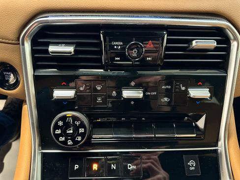 New 2025 Nissan Armada SL w/ Captain's Chari Seat Package image 16