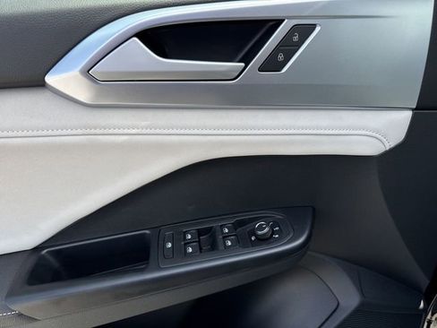 New 2026 Volkswagen Taos SE AWD/4WD image 23