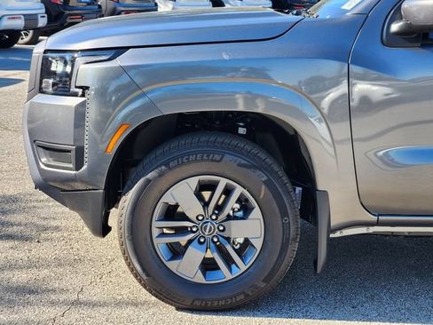 Used 2026 Nissan Frontier SV w/ Tow Package RWD image 5