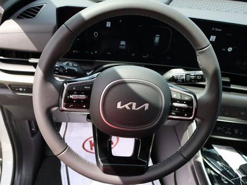New 2026 Kia Carnival SX FWD image 39