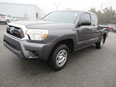 Used 2012 Toyota Tacoma 2WD Access Cab w/ SR5 Pkg