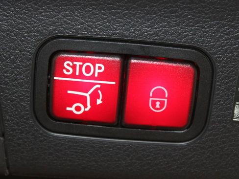 Used 2025 Mercedes-Benz GLS 450 GLS 450 image 16