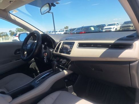 Used 2016 Honda HR-V LX image 16