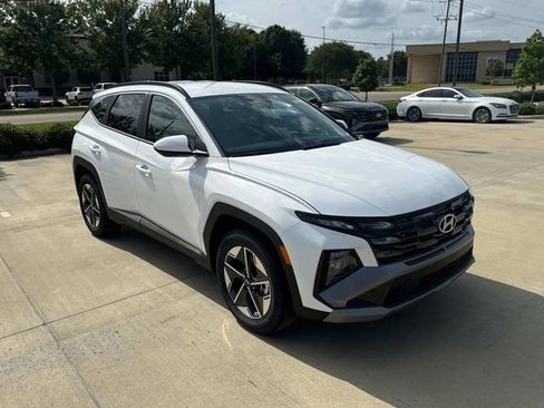 New 2026 Hyundai Tucson SEL FWD image 1