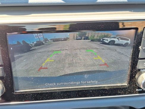 Used 2025 Nissan Versa SV FWD image 15
