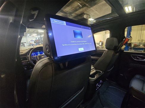 Certified 2024 Chevrolet Suburban High Country w/ Advanced Technology Package image 35