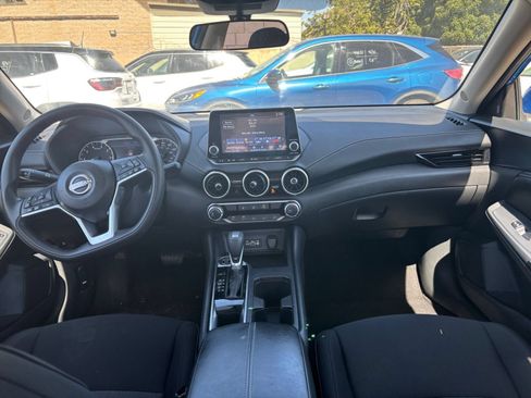 Used 2025 Nissan Sentra SV FWD image 31