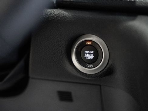 New 2026 Chrysler Pacifica Select image 22