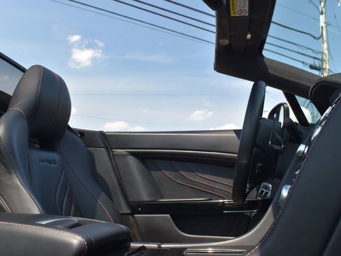 Used 2014 Aston Martin V8 Vantage S image 28