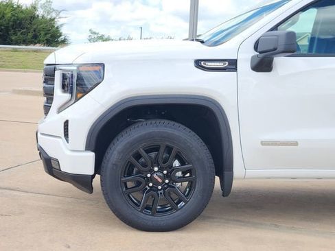 New 2026 GMC Sierra 1500 Elevation image 8