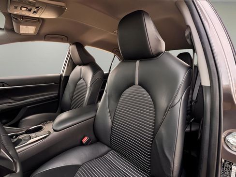 Used 2024 Toyota Camry SE FWD image 20