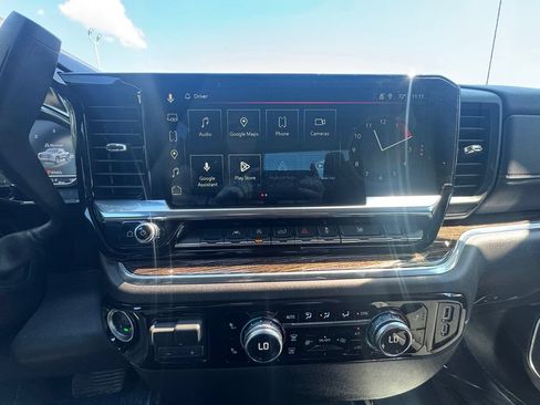 Used 2024 GMC Sierra 1500 Elevation w/ LPO, Elevation Black Package AWD/4WD image 31