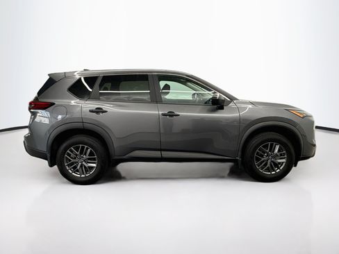 Used 2024 Nissan Rogue S FWD image 10