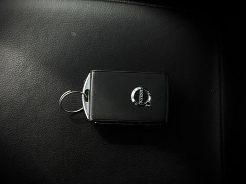 Used 2019 Volvo S60 T5 Momentum image 42