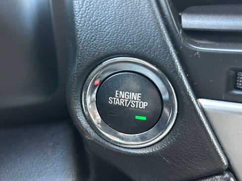 Used 2015 Chevrolet Suburban LT w/ Luxury Package image 27