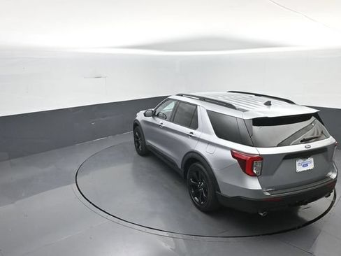 Certified 2023 Ford Explorer ST-Line w/ Class IV Trailer Tow Package RWD image 22