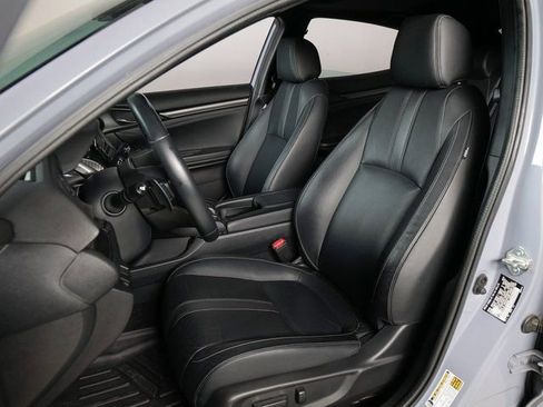 Used 2019 Honda Civic Sport Touring image 10