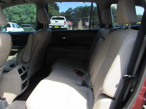 Used 2018 Honda Pilot Touring image 13